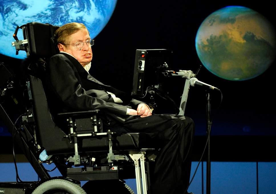 Μέχρι το διάστημα θα φτάσουν τα λόγια του Stephen Hawking με μουσική από το Βαγγέλη Παπαθανασίου