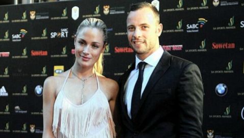 Oscar Pistorius ‘shoots girlfriend’