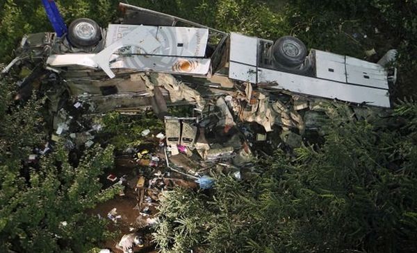 Ανείπωτη τραγωδία στην Ιταλία: 36 νεκροί από πτώση λεωφορείου από γέφυρα