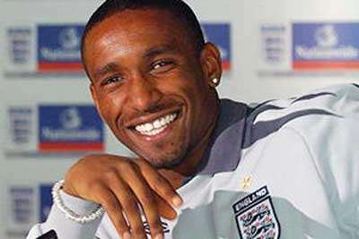 They kept Jermain Defoe without a reason in jail for 5 hours!!