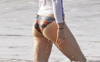 Πήγε παραλία η γνωστή ηθοποιός του Hollywood και δεν έκρυψε τα κάλλη της!