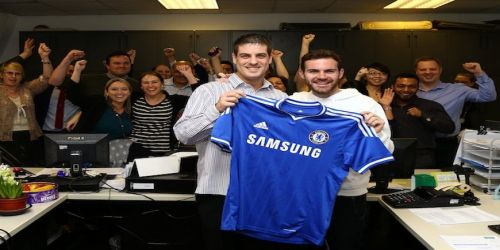 Chelsea: Juan Mata surprises Chelsea fan