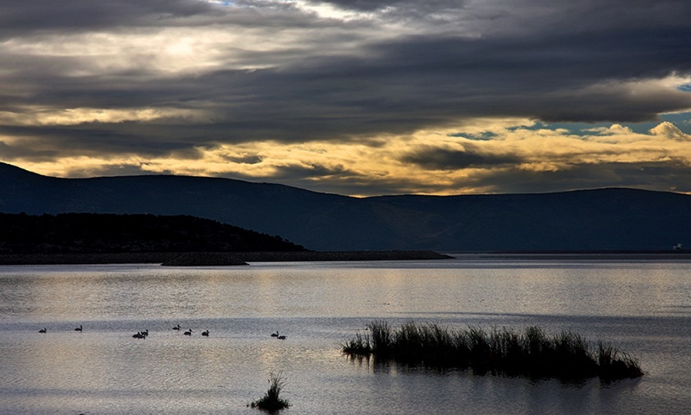 Απόδραση στη Λίμνη Κάρλα: Ένας προορισμός με ιστορία