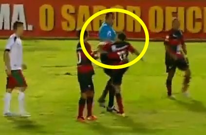 The footballer kicks the referee after getting the red card!