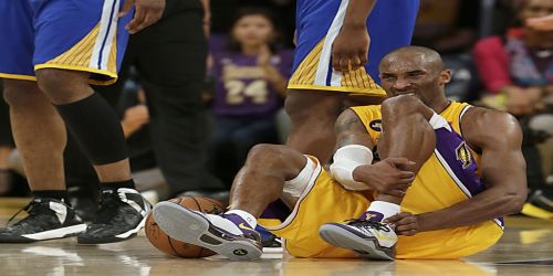 Shocking photo of Kobe in surgery!