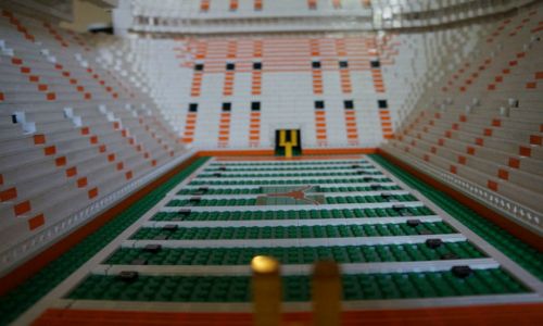 Το 13ο μεγαλύτερο γήπεδο στον κόσμο φτιαγμένο με Lego [pics – vid]