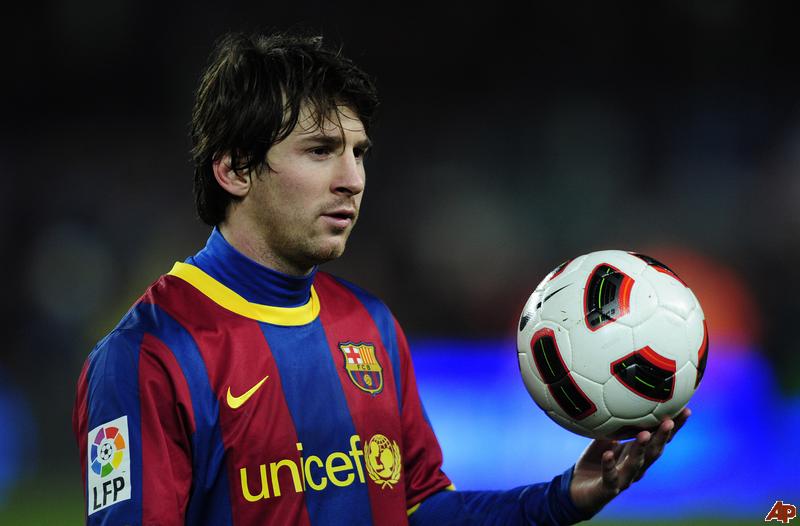 Messi breaks Barcelona scoring record! (video)