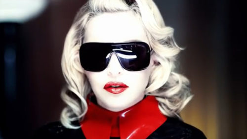 Η Madonna ζητά δημόσια συγγνώμη