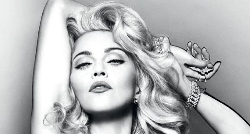 Η Madonna ξανά γυμνή, παρά τα 54 της χρόνια!