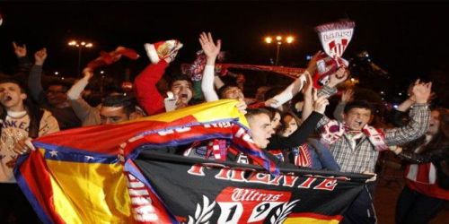 Atletico Madrid fans celebrate winning the Copa Del Rey!