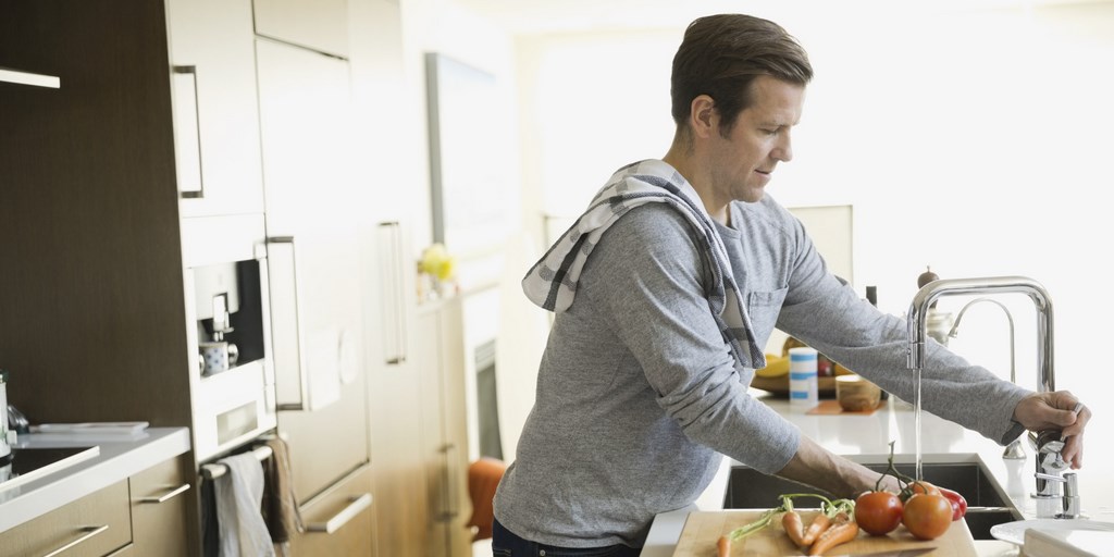 Μαγείρεψε οικονομικά: 5 συμβουλές για να μειώσεις τα έξοδα της κουζίνας αν είσαι εργένης!