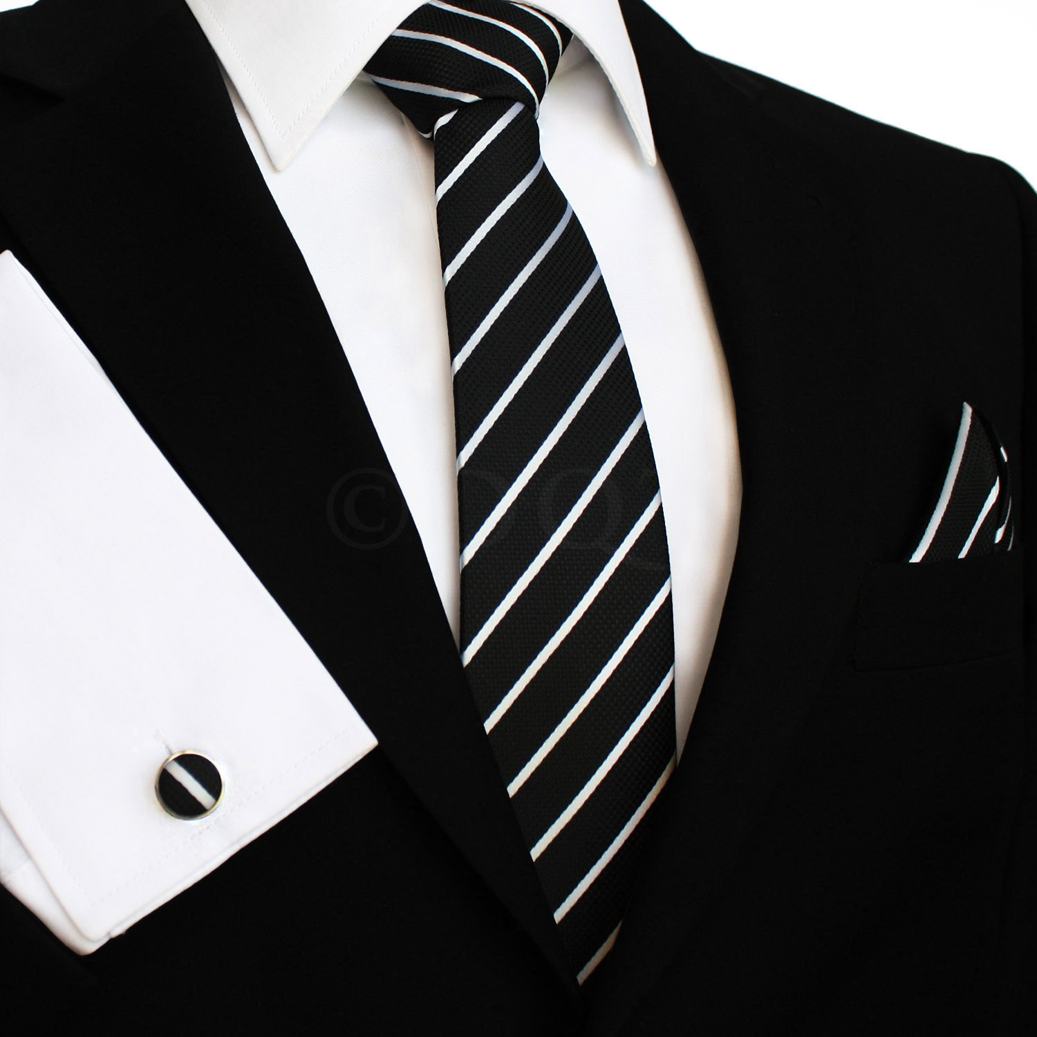 Φθινοπωρινό Look: Οι 8 πιο στυλάτες ασπρόμαυρες γραβάτες που κυκλοφορούν στην αγορά!