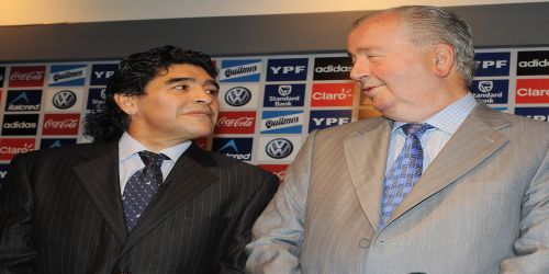 Maradona : «How can I not be coaching?»