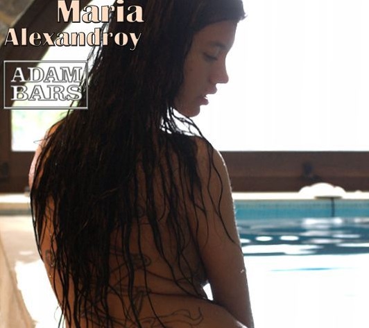 Η Μαρία Αλεξάνδρου … σε νέα full naked φωτογράφηση! (bonus video)