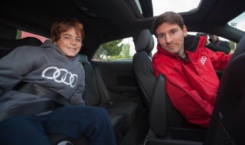 O Messi και η παρέα του πάνε… σχολείο με την Audi!