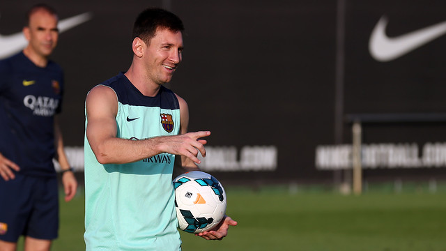 Lionel Messi plays basketball like a boss… (video)
