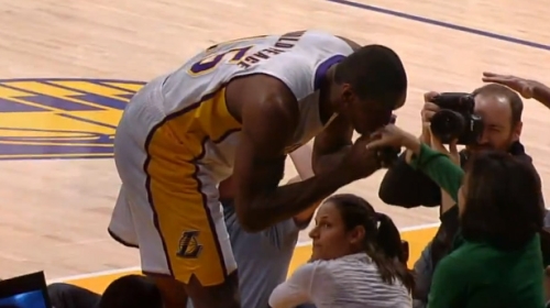 Top 10: Dunks, blocks, assists and a kiss!
