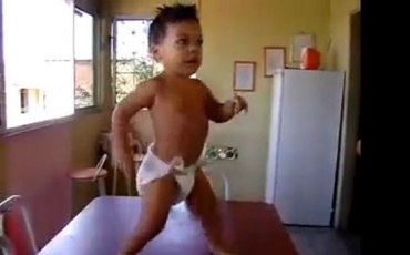 Brazilian baby dancing samba!