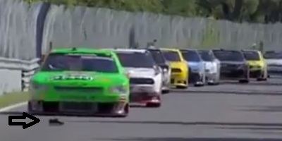 Με παπούτσι ξεκίνησε το Nascar στο Monteal!!