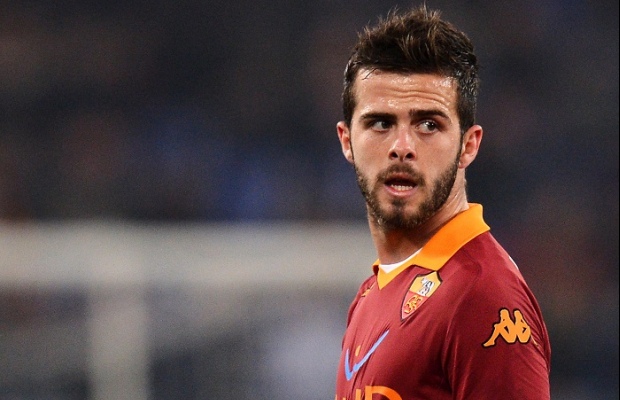 Miralem Pjanic hits the goal of the year! [video]