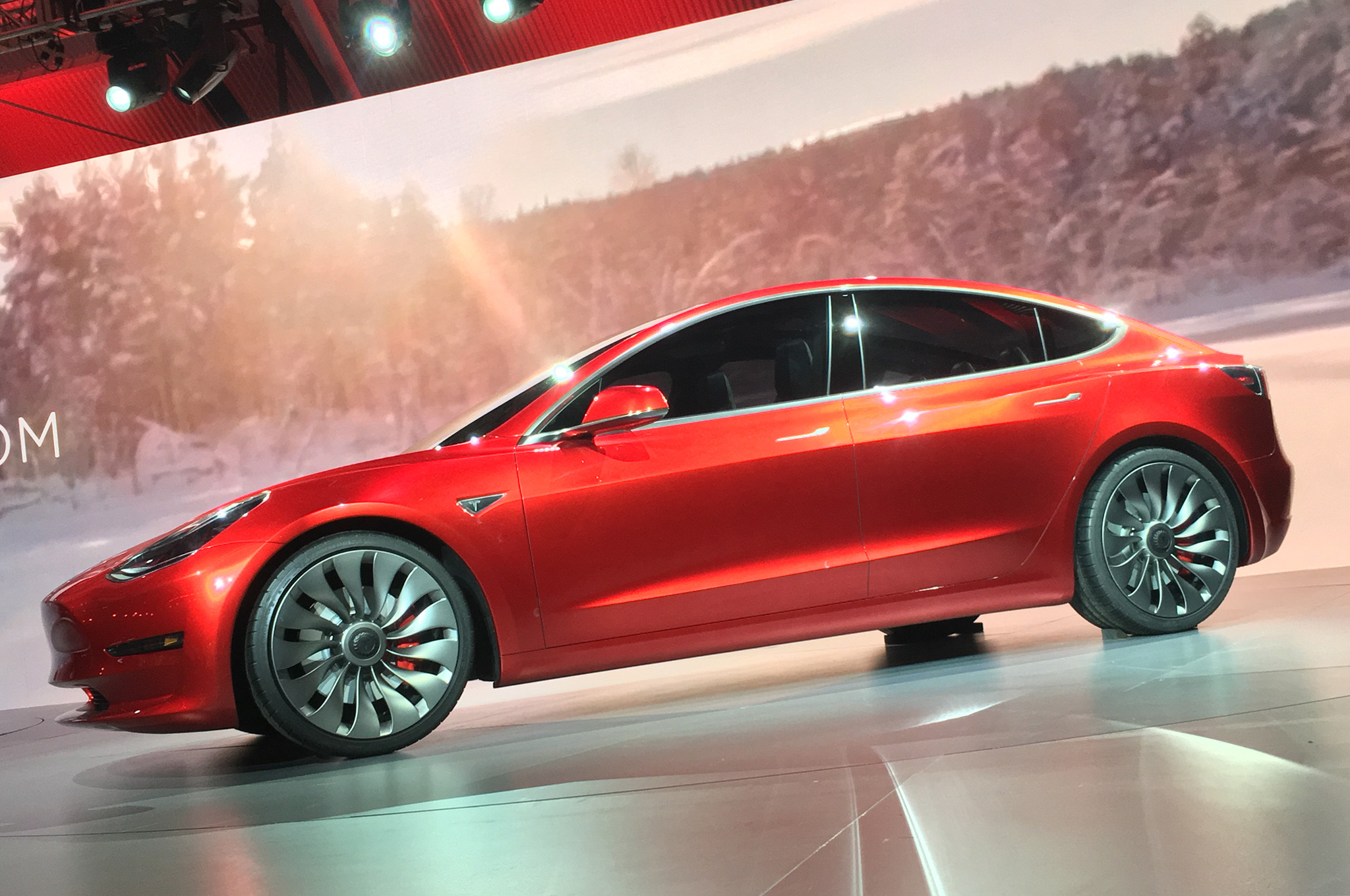 Tesla! To επόμενο βήμα στην αμερικάνικη αυτοκινητοβιομηχανία!