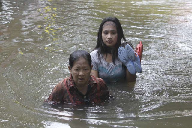 Μεγάλη καταστροφή από πλημμύρες στην Ταϊλάνδη!