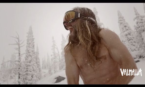 Για σκι φορώντας το απόλυτο τίποτα… [video]