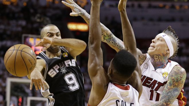 Το 2-1 οι San Antonio Spurs απέναντι στους Miami Heat (video)