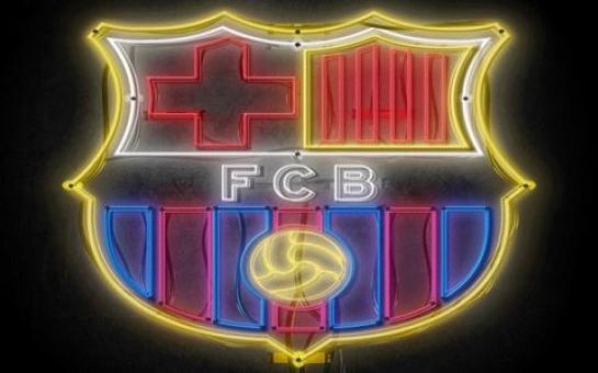 21 neon signs from European soccer teams  [pics]