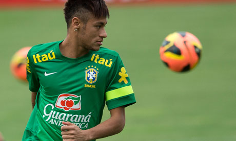 Neymar’s brilliant dribble stunned his teammates! [video]