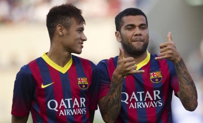 Neymar celebrated by dancing with Dani Alves! [video]