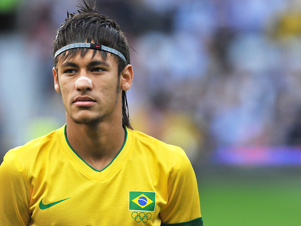 Neymar strikes back with a new music hit!!