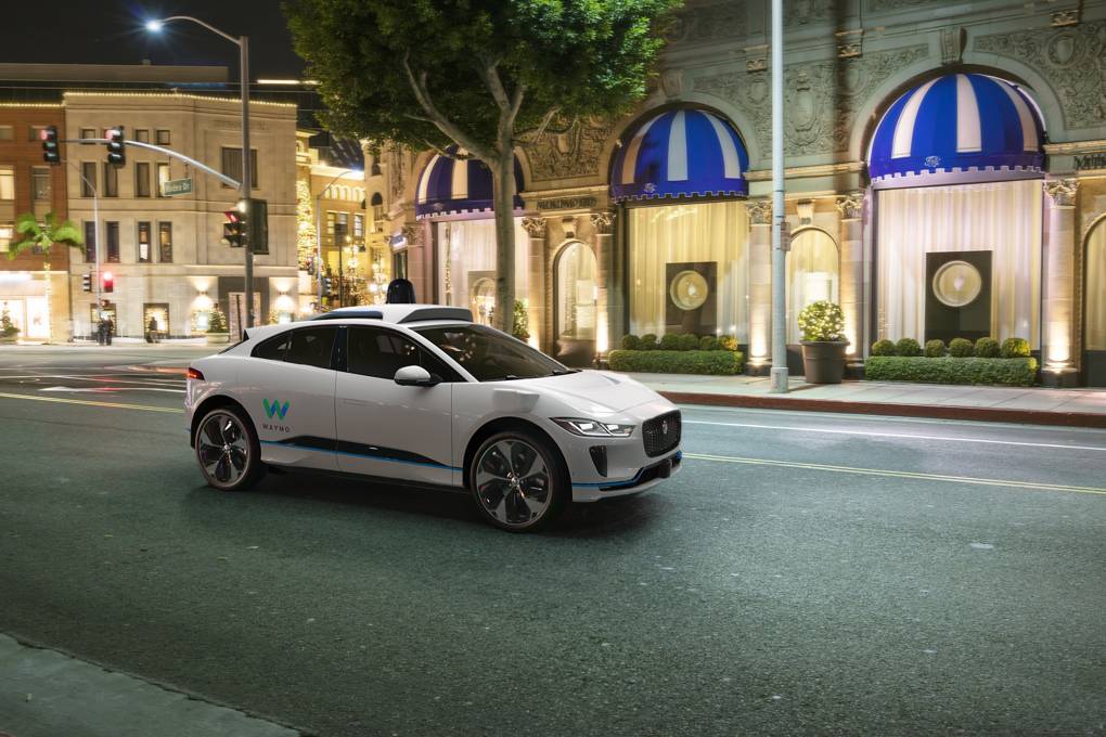 Η Google μετατρέπει το I-Pace της Jaguar σε αυτο-οδηγούμενο taxi