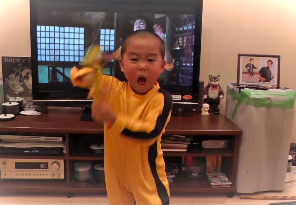 Ο 5χρονος Bruce Lee! (video)