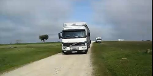 This truck is full of surprises! (VIDEO)