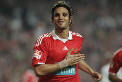 Nuno Gomes leaves Benfica… (videos)