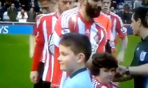 Funny confused kid at Manchester City vs Sunderland