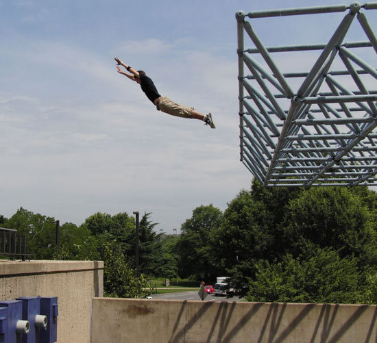 Τι συμβαίνει όταν κάτι πάει στραβά στο Parkour;;;