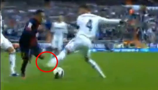 El Clasico: Penalty or not? (video)