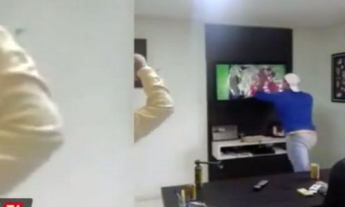 Παθιασμένος οπαδός έσπασε την τηλεόραση στα πέναλτι της Βραζιλίας [vid]