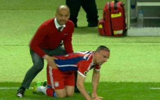 Pep Guardiola and Franck Ribery show their… love! [vid]
