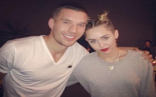 Lukas Podolski meets Miley Cyrus