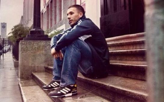 Lukas Podolski chilling outside Arsenal’s old home Highbury [pic]