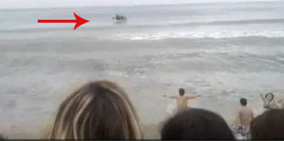 Σοκαριστικό βίντεο με την βάρκα με τον παπά…να αναποδογυρνάει πριν πετάξει τον σταυρό!!