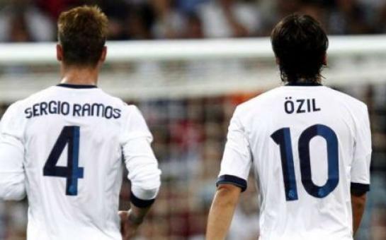 Everlasting friendship between Ramos – Ozil [pic]