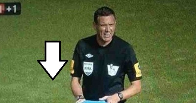 Gotcha naughty referee!!