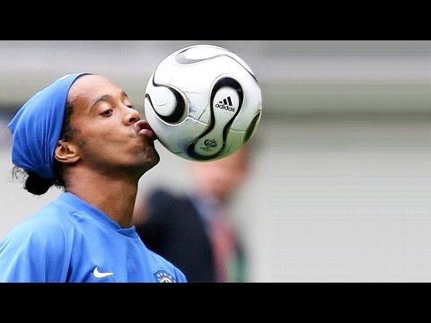Ronaldinho ● Insane Freestyle Tricks!