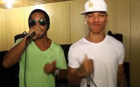 Ronaldinho sing a brazilian rap song!