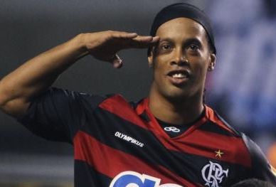 Ronaldinho magic skills against International (video)!