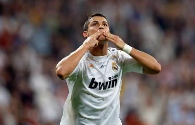Ronaldo is now “Mr. 40”! (video)